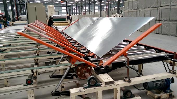 Chinesischer Hersteller für Aluminium-HAUSTIER Folie für Gips-Deckenplatte-Laminierung