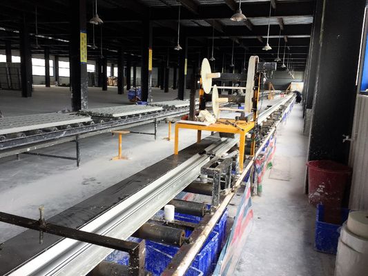 Ein guter Preis. Wirtschaftliche Art Gips-Gesims-Produktionsmaschine-Fertigungsstraße Online