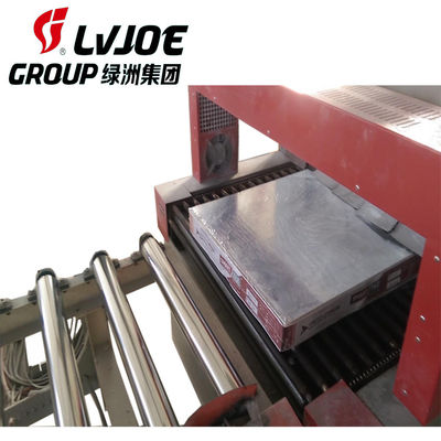 Ein guter Preis. Palster-Deckenplatte-Aluminiumfolie-Verdrängungs-lamellierende Maschine Online