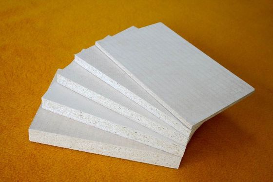 Ein guter Preis. Feuerfeste Magnesium-Oxid-Brett-Fertigungsstraße automatisch für das Decken-/Wand-Umsäumen Online