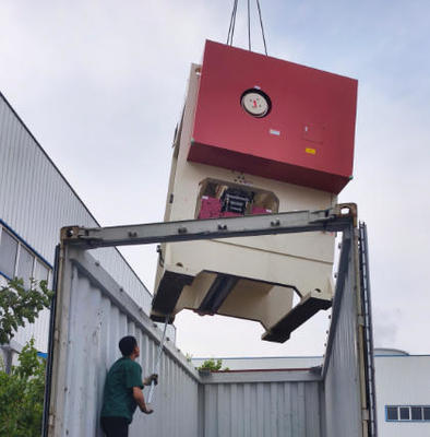 Hochgeschwindige PVC -Gips -Board -Perforated Deckenfliesen -Stanzmaschine