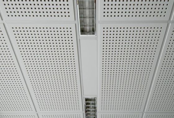 Ein guter Preis. Rundes/quadratisches Loch durchlöcherte Druck MDF-/HPL-Durchschlags-Maschine der Blechtafel-Maschinen-200T Online