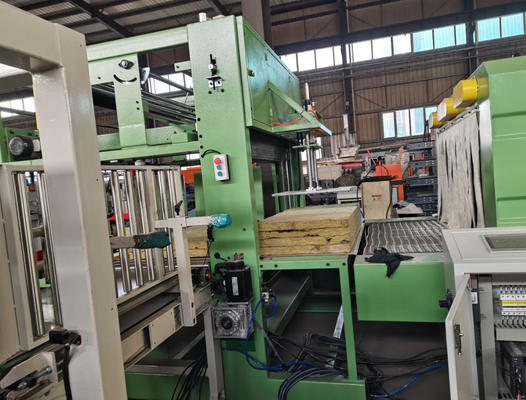 Ein guter Preis. 10000 TPA Rockwool Panel Production Line Rock Mineral Wool Production Process Online