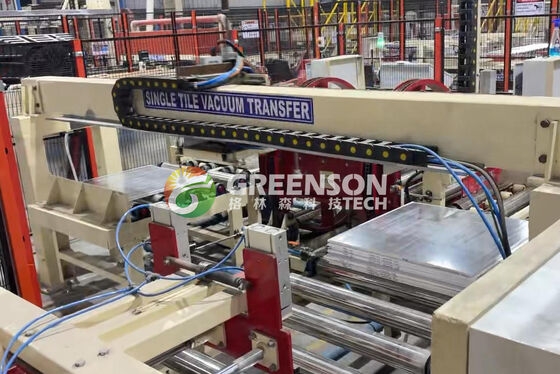 Ein guter Preis. Automatische Gipskarton-Laminieranlage mit 15 m/min Laminiergeschwindigkeit und 1300 mm effektiver Breite für PVC-laminierte Gipskartondeckenplatten Online