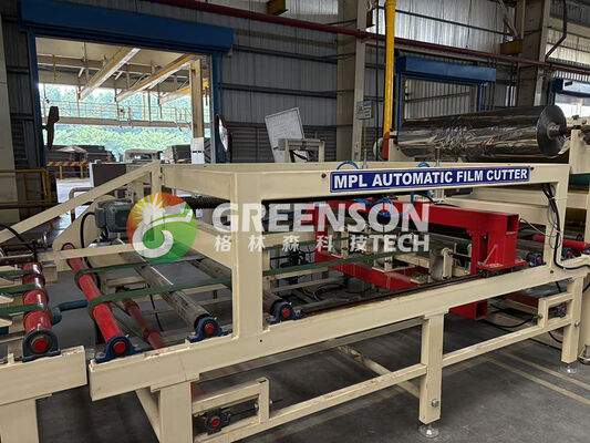 Ein guter Preis. PVC-Gipsplattenlaminierungsmaschine mit 1300 mm effektiver Laminierungsbreite, 15 m/min Geschwindigkeit und 2-6 Millionen Quadratmeter Kapazität für die Produktion von Gipsplatten Online