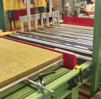 Ein guter Preis. Ausrüstung für Isolationsplatten aus Steinwolle Mineralwollplatten Produktionslinie mit 10000-60000 t pro Jahr Kapazität 80-200 kg/m3 Rohstoffdichte und 200-300 KW Gesamtleistung Online