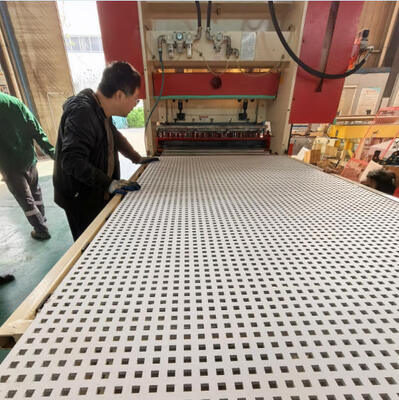 Ein guter Preis. 200T hochdruckende automatische Stanzpresse für Max 20mm Dicke Gipsplatten Perforationsmaschine Online