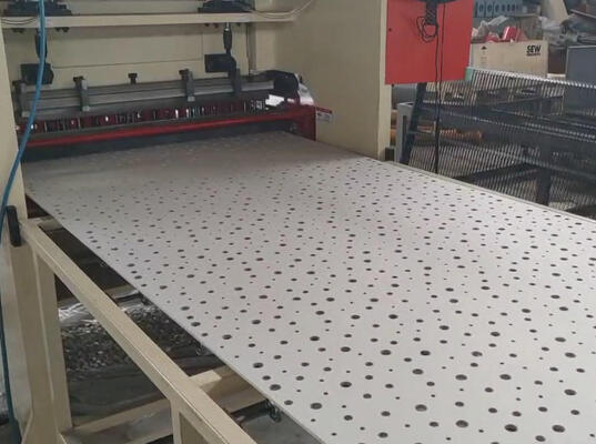 Ein guter Preis. Vollautomatische Blattperforationslinie 1220x2440 Blattperforationsmaschine Online