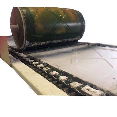 Ein guter Preis. Der hohen Qualität Größe der Dekorations-Gips-Decken-Fliesen-Fertigungsstraße-600*600 Online
